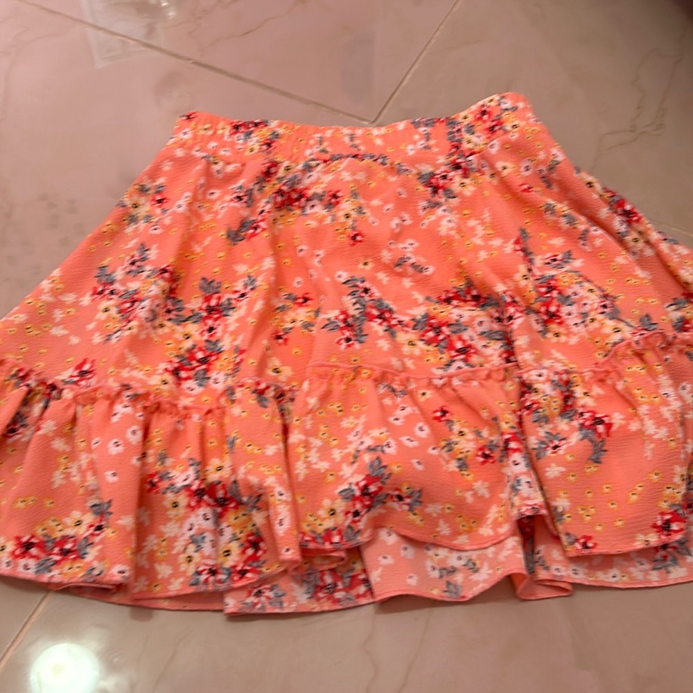 A beautiful summer skirt!💗🌷 A kids medium 10-12